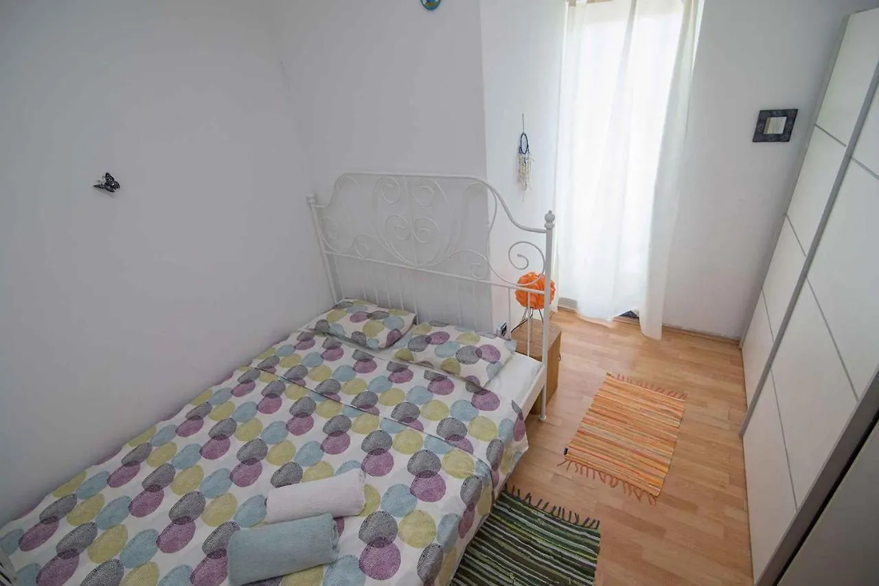 Apartment In Mali Losinj 35946 Croatia