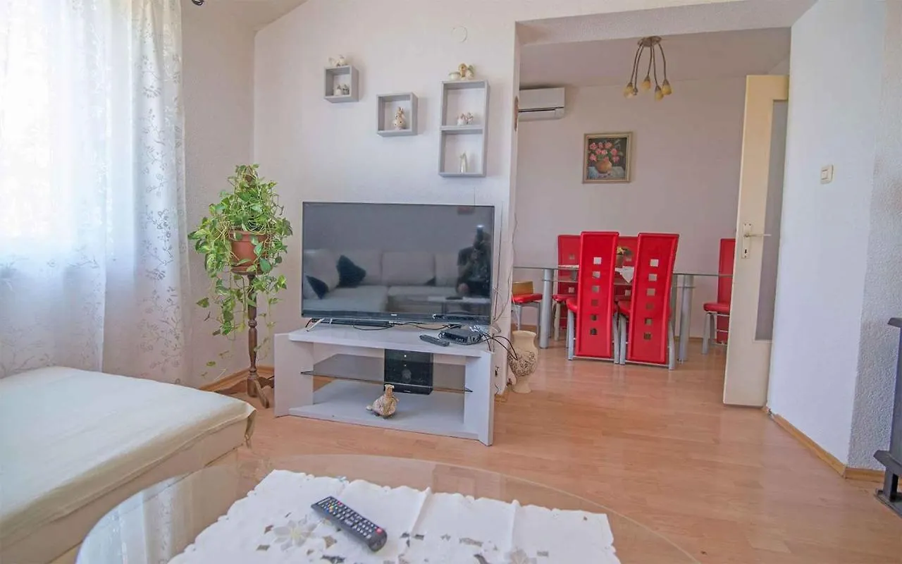 Apartment In Mali Losinj 35946 Croatia